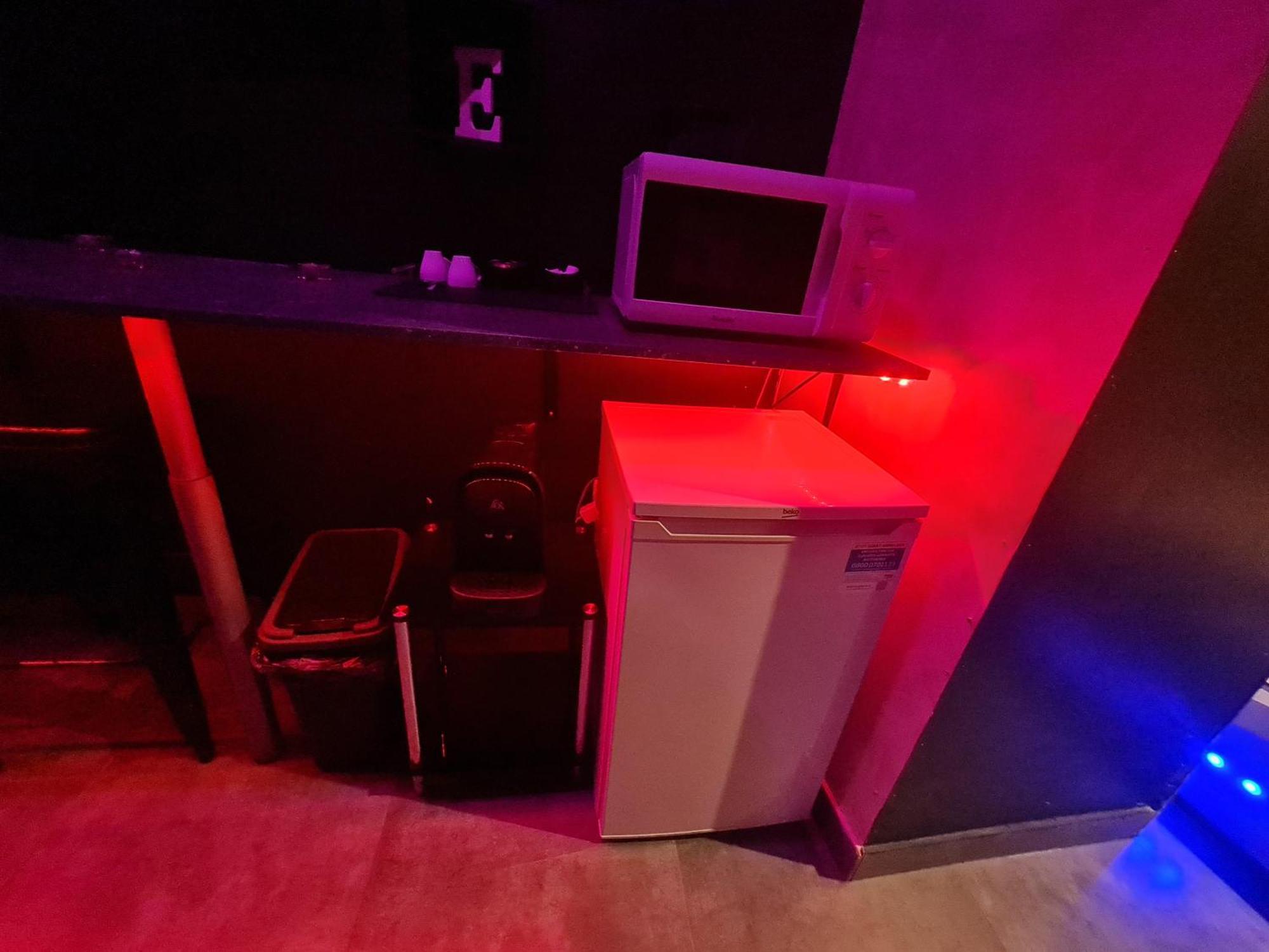Love Room Spa Jacuzzi Лион Экстерьер фото